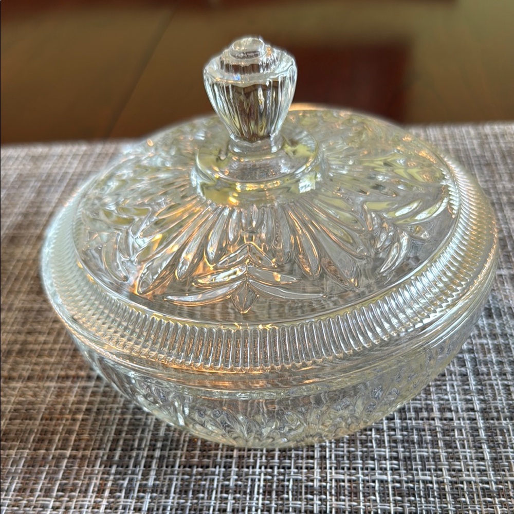 Elegant Glass Decorative Bowl Candy Dish
